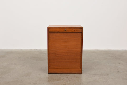 Short archive unit in teak