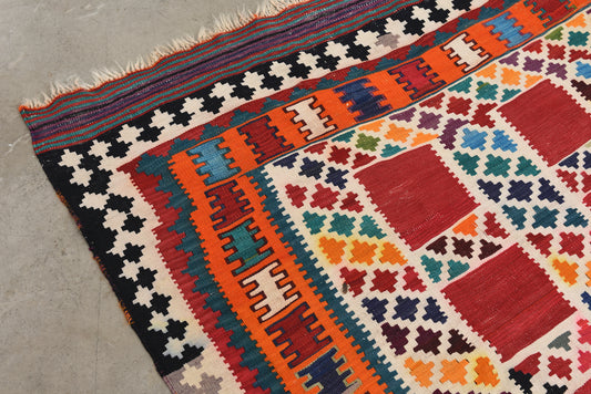 Vintage handmade kilim rug