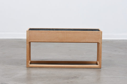 Oak planter by Aksel Kjærsgård