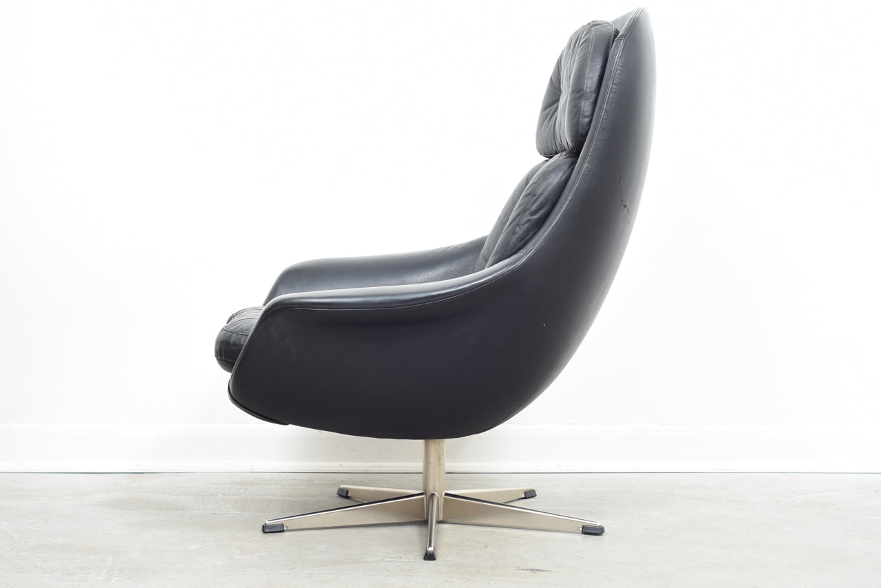Leather swivel chair by H.W. Klein