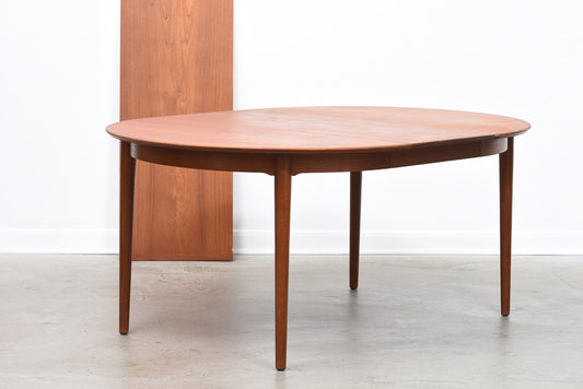 Model 204 extending dining table by Sibast