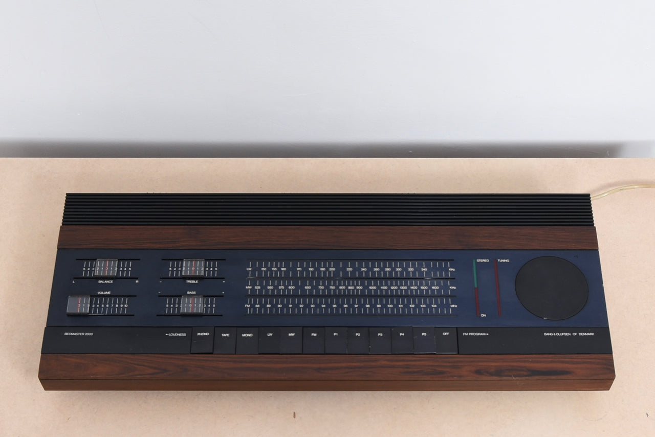 Vintage Beomaster 2000 stereo with matching speakers