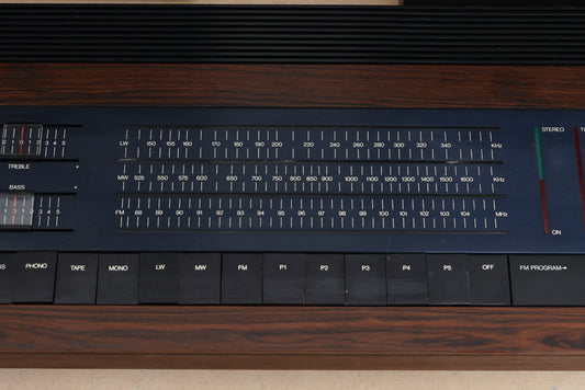 Vintage Beomaster 2000 stereo with matching speakers