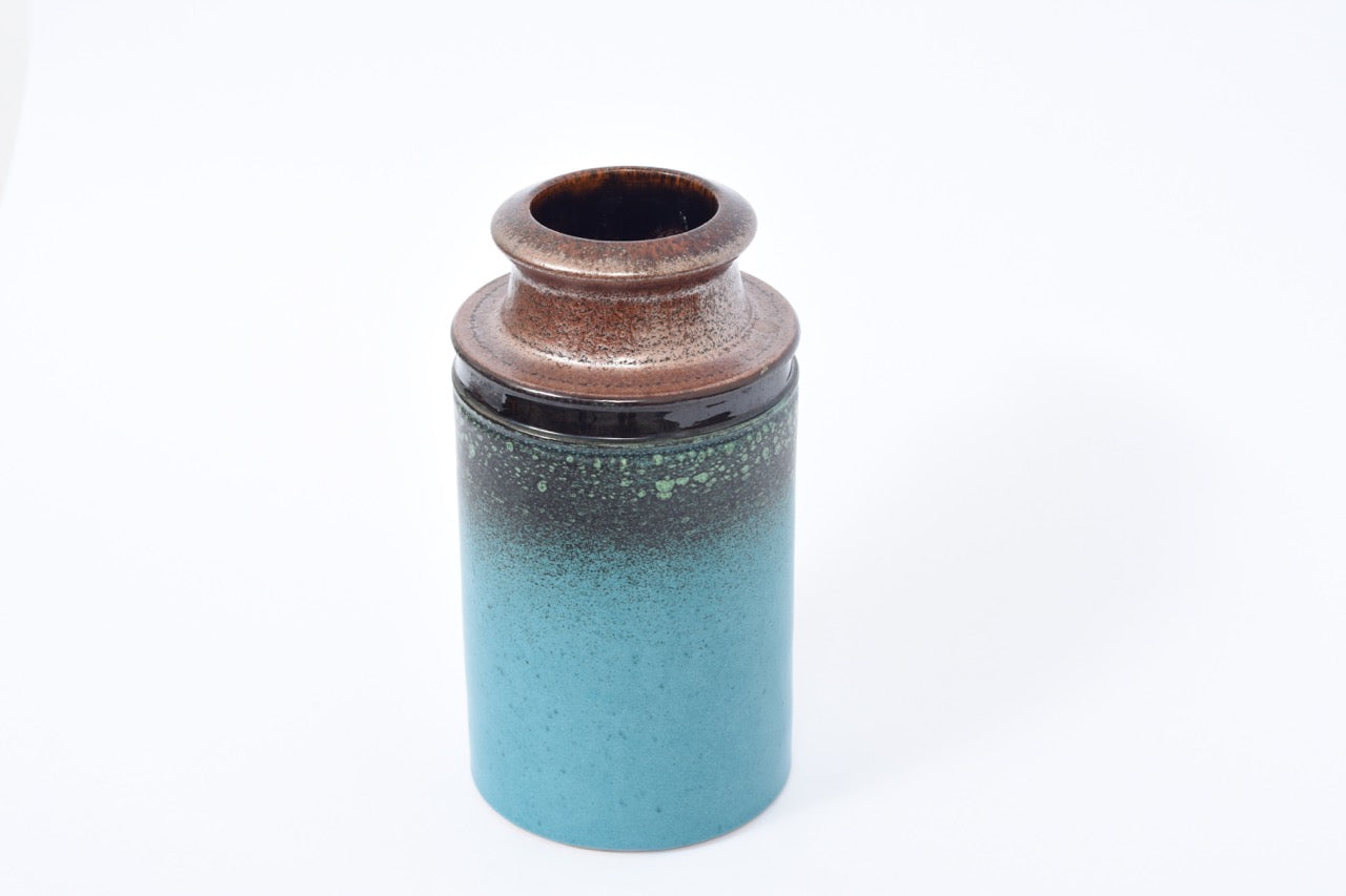 Stoneware vase by Tilgmans