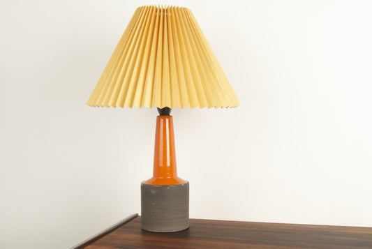 Stoneware table lamp