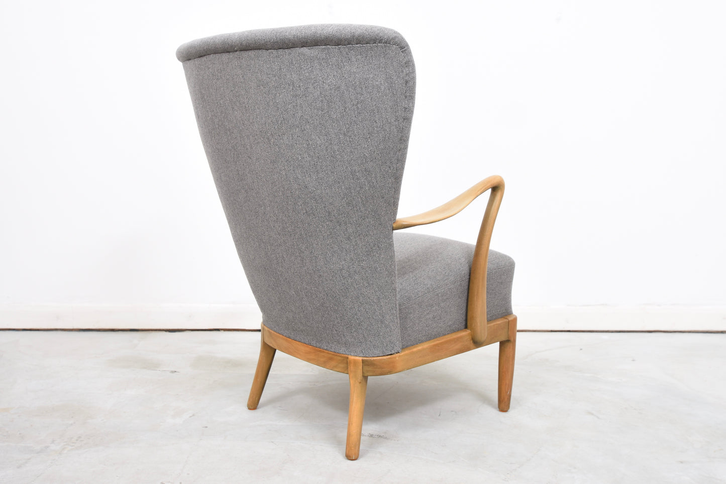 1940s wing back lounge chair by Fritz Hansen